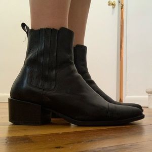 Vagabond black leather boots